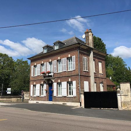 Maison Quatre Freres Louviers Luaran gambar